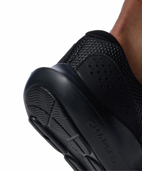 UNDER ARMOUR(アンダーアーマー)の「UAチャージド サージ4 エクストラワイド(ランニング/メンズ)(スニーカー・メンズ・ブラック・26.5cm/29.0cm/27.5cm/25.5cm/26.0cm)」の8枚目の写真