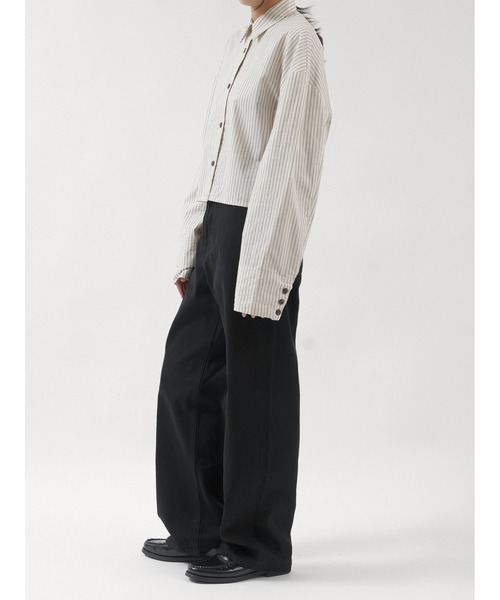 LA PEAU DE GEM(ラポドゥジェム)の「【 LA PEAU DE GEM 】 stripe cropped shirt / ストライプクロップドシャツ(シャツ/ブラウス・レディース・ベージュ/ホワイト・FREE)」の4枚目の写真