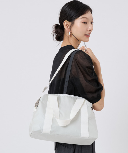 LeSportsac(レスポートサック)の「ESSENTIAL E/W BOWLER TOTE ブランC(トートバッグ・レディース・ホワイト・FREE)」の1枚目の写真