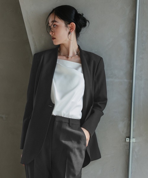 Callarus(カラルス)の「【セットアップ】カーブデザインカラーレスジャケットテーパードパンツセットアップスーツ〔Callarus〕(セットアップ・レディース・ブラック/グレー/ブラウン・S/LL/L/M)」の8枚目の写真