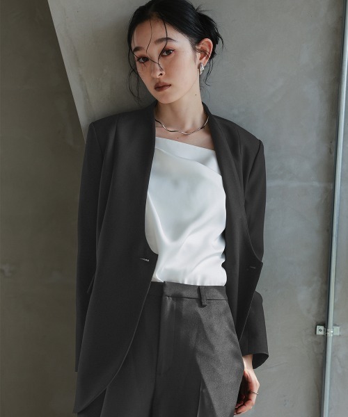 Callarus(カラルス)の「【セットアップ】カーブデザインカラーレスジャケットテーパードパンツセットアップスーツ〔Callarus〕(セットアップ・レディース・ブラック/グレー/ブラウン・S/LL/L/M)」の9枚目の写真