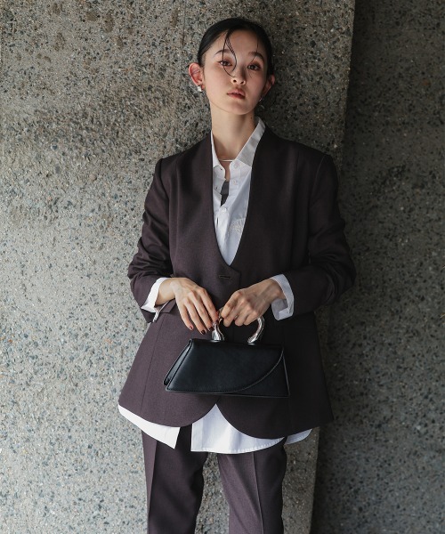 Callarus(カラルス)の「【セットアップ】カーブデザインカラーレスジャケットテーパードパンツセットアップスーツ〔Callarus〕(セットアップ・レディース・ブラック/グレー/ブラウン・S/LL/L/M)」の22枚目の写真