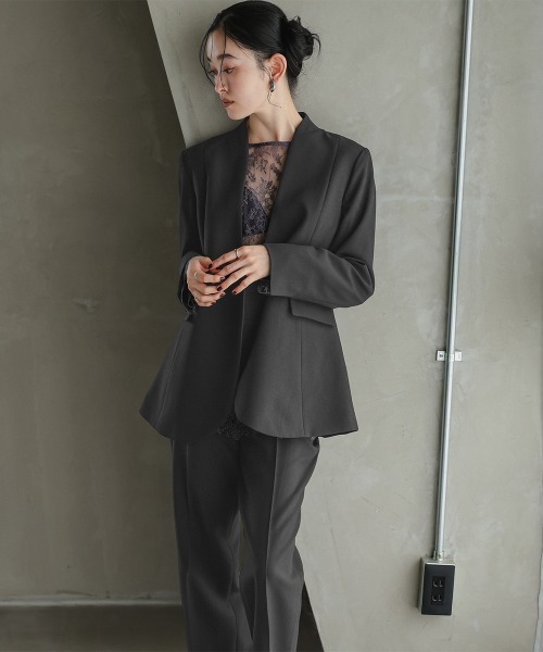 Callarus(カラルス)の「【セットアップ】カーブデザインカラーレスジャケットテーパードパンツセットアップスーツ〔Callarus〕(セットアップ・レディース・ブラック/グレー/ブラウン・S/LL/L/M)」の5枚目の写真