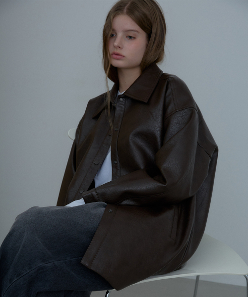 CCOMA（コンマ）の「CMJ55 ブラウン クラシックレザー ハーフサファリジャケット（ミリタリージャケット・レディース・カーキ/ブラウン/ブラック・FREE）」の4枚目の写真