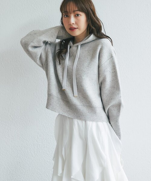 La boutique BonBon（ラブティックボンボン）の「【軽くてもちもち】カラーネップフーディニット（ニット/セーター・レディース・アイボリー/グレー・FREE）」の17枚目の写真
