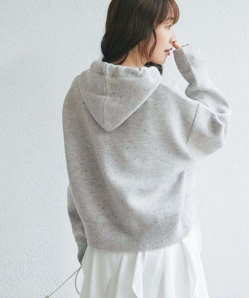 La boutique BonBon（ラブティックボンボン）の「【軽くてもちもち】カラーネップフーディニット（ニット/セーター・レディース・アイボリー/グレー・FREE）」の19枚目の写真