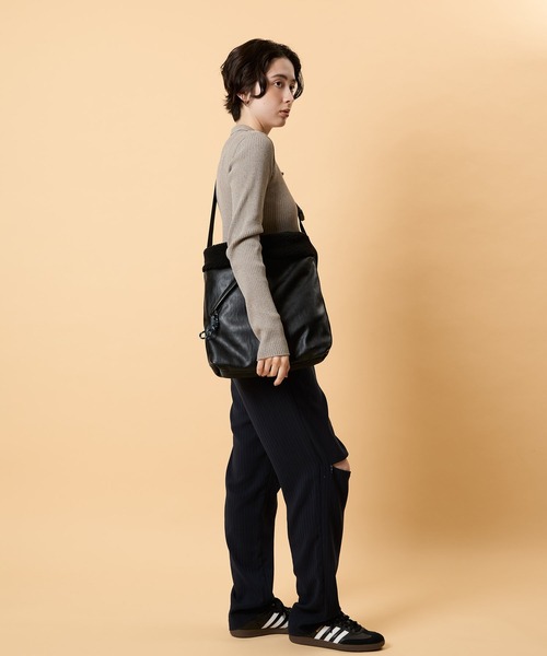 CONTROL FREAK / CTFK(コントロールフリーク)の「CONTROL FREAK(コントロールフリーク)BOAワンショルダーバッグ(ショルダーバッグ・レディース・ブラック/ブラウン・FREE)」の5枚目の写真