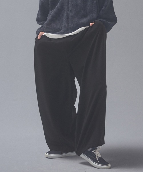 ADAM PATEK(アダムパテック)の「mp15538-woolblend still tuck wide pt ワイドパンツ(AP2628003)(その他パンツ・メンズ・ブラック/ダークグレー・1/2)」の3枚目の写真
