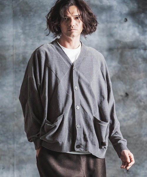 GLIMCLAP(グリムクラップ)の「mcg3900-Diamond Jacquard Chenille Cardigan ニットカーディガン(212-042-gla-cg)(カーディガン/ボレロ・メンズ・チャコール/ブラック/オレンジ/ブルー/イエロー・S/L/M)」の2枚目の写真