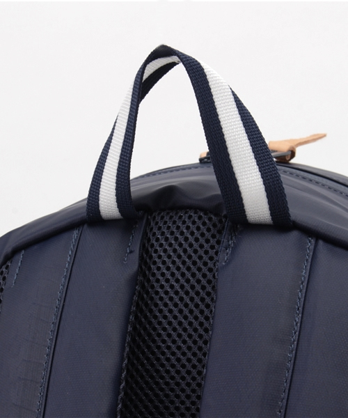 Herschel Supply(ハーシェルサプライ)の「Ruskin Studio(バックパック/リュック・メンズ・ホワイト/ブラック/ネイビー・FREE)」の17枚目の写真