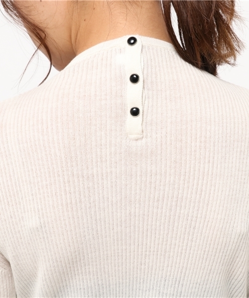 MOUSSY（マウジー）の「SNAP LONG SLEEVE TOPK（ニット/セーター・レディース・ブラック/グレー/オフホワイト/レッド・FREE）」の9枚目の写真