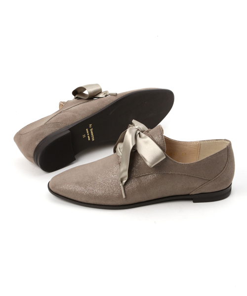 Au BANNISTER(オゥバニスター)の「サテンリボンシューズ(ドレスシューズ・レディース・ブラック/ワイン/シルバー・35/39/38/36/37)」の14枚目の写真