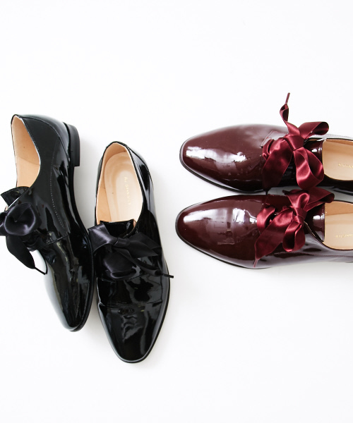 Au BANNISTER(オゥバニスター)の「サテンリボンシューズ(ドレスシューズ・レディース・ブラック/ワイン/シルバー・35/39/38/36/37)」の13枚目の写真