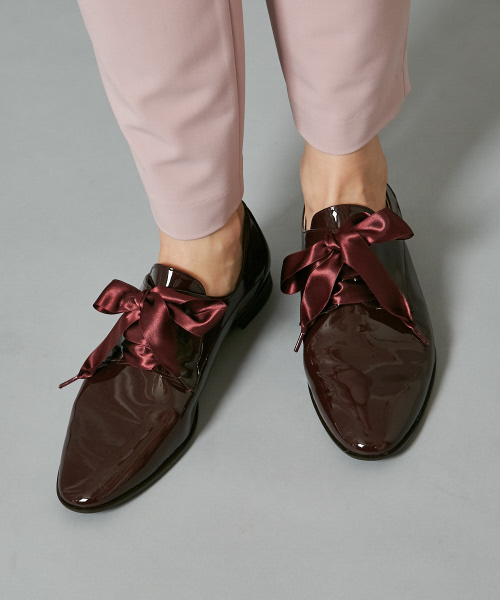 Au BANNISTER(オゥバニスター)の「サテンリボンシューズ(ドレスシューズ・レディース・ブラック/ワイン/シルバー・35/39/38/36/37)」の18枚目の写真