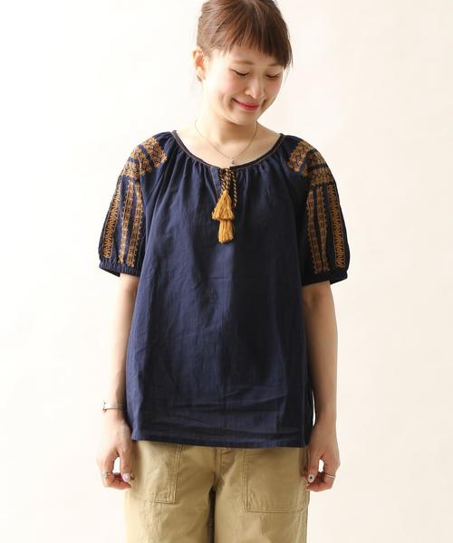 coen（コーエン）の「【Market】コットン袖エンブロイダリーブラウスⅠ（シャツ/ブラウス・レディース・オフホワイト/ネイビー・FREE）」の4枚目の写真