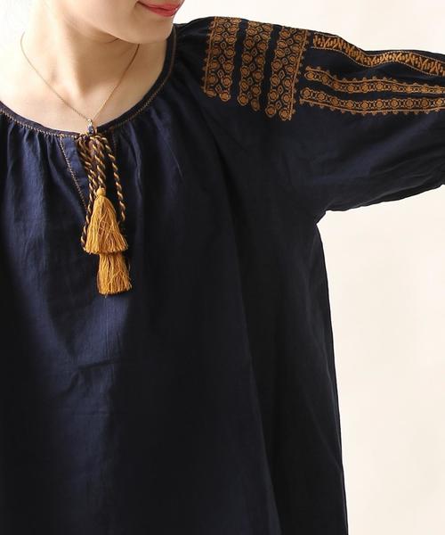 coen（コーエン）の「【Market】コットン袖エンブロイダリーブラウスⅠ（シャツ/ブラウス・レディース・オフホワイト/ネイビー・FREE）」の7枚目の写真