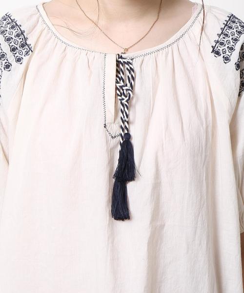 coen（コーエン）の「【Market】コットン袖エンブロイダリーブラウスⅠ（シャツ/ブラウス・レディース・オフホワイト/ネイビー・FREE）」の13枚目の写真