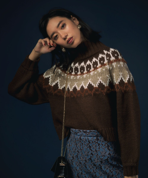 Andemiu（アンデミュウ）の「フォークロアショートニット818780（ニット/セーター・レディース・アイボリー/ブラウン・FREE）」の9枚目の写真