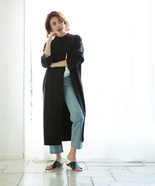 marjour（マージュール）の「SLIT CUT PULLOVER（Tシャツ/カットソー・レディース・ブラック/ベージュ・MEDIUM）」の6枚目の写真