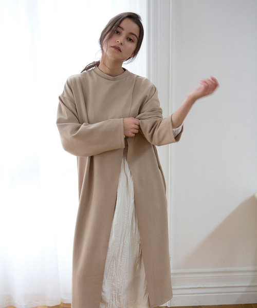 marjour（マージュール）の「SLIT CUT PULLOVER（Tシャツ/カットソー・レディース・ブラック/ベージュ・MEDIUM）」の16枚目の写真