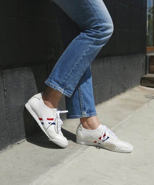 One Mile（ワンマイル）の「レースアップスニーカー(OM-402)（スニーカー・レディース・ブラック/ブルー/ホワイト・22.5cm/23.5cm/24.5cm/23.0cm/24.0cm）」の2枚目の写真