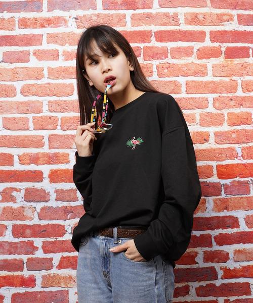 おしゃれスタ(オシャレスタ)の「ビッグシルエットフラミンゴ刺繍トレーナー(KU)(スウェット・メンズ・ホワイト/ブラック・M/L)」の2枚目の写真