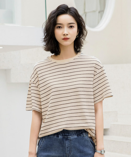 SAISON DE PAPILLON(セゾンドパピヨン)の「綿麻ナチュラルボーダープルオーバー(Tシャツ/カットソー・レディース・ベージュ/ホワイト・フリー)」の2枚目の写真