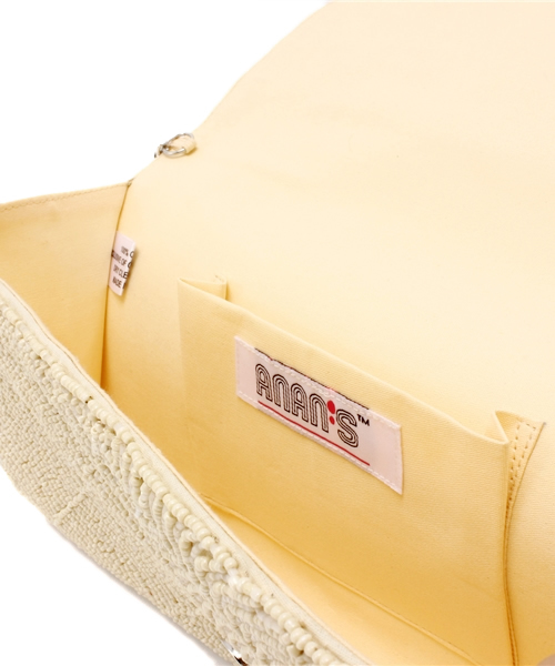 NANO universe（ナノユニバース）の「ANAN S/ビーズクラッチ（クラッチバッグ・レディース・ベージュ/ライトグレー・FREE）」の3枚目の写真