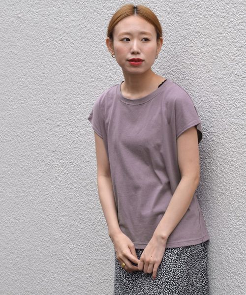 w closet(ダブルクローゼット)の「後ろレースアッププルオーバー(Tシャツ/カットソー・レディース・パープル/ブラウン/オフホワイト/スミクロ/グレイッシュベージュ・FREE)」の5枚目の写真