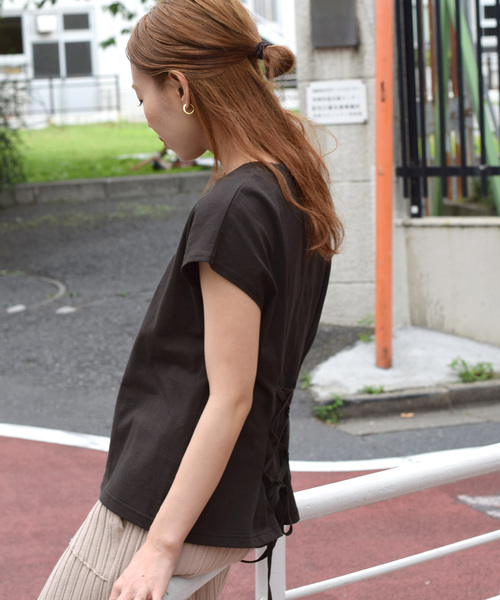 w closet(ダブルクローゼット)の「後ろレースアッププルオーバー(Tシャツ/カットソー・レディース・パープル/ブラウン/オフホワイト/スミクロ/グレイッシュベージュ・FREE)」の20枚目の写真