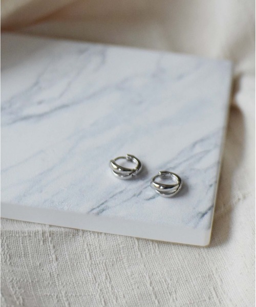 Port(ポート)の「ラウンド フープ ミニ ピアス(ピアス(両耳用)・レディース・ゴールド系その他2/シルバー/ゴールド系その他/ゴールド/シルバー系その他2/シルバー系その他・FREE)」の13枚目の写真