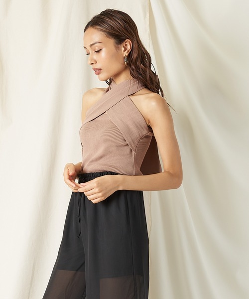 SPIRALGIRL（スパイラルガール）の「ホルタークロスネックニット（ニット/セーター・レディース・ブラック/ベージュ/ブラウン/グリーン・FREE）」の3枚目の写真