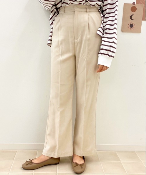 apres jour(アプレジュール)の「ラテカラーセミフレアパンツ【ZOZOTOWN限定アイテム】【8AP】(その他パンツ・レディース・ベージュ/その他/モカ/ライトベージュ・SMALL/MEDIUM)」の1枚目の写真
