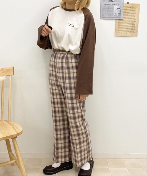 apres jour(アプレジュール)の「ラテカラーセミフレアパンツ【ZOZOTOWN限定アイテム】【8AP】(その他パンツ・レディース・ベージュ/その他/モカ/ライトベージュ・SMALL/MEDIUM)」の12枚目の写真