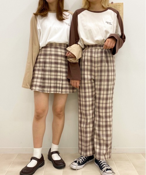 apres jour(アプレジュール)の「ラテカラーセミフレアパンツ【ZOZOTOWN限定アイテム】【8AP】(その他パンツ・レディース・ベージュ/その他/モカ/ライトベージュ・SMALL/MEDIUM)」の22枚目の写真