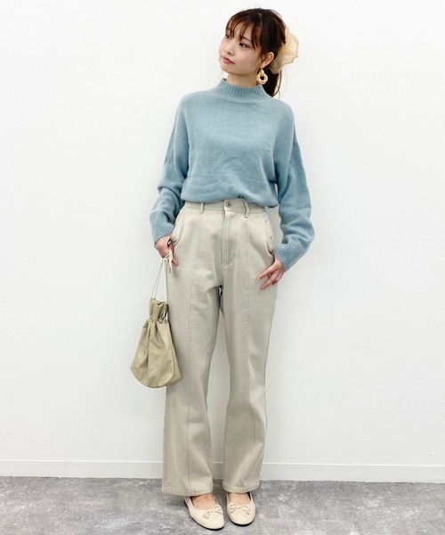 archives(アルシーヴ)の「ハイネックボリューム袖プルオーバー(ニット/セーター・レディース・グレー/ベージュ/グリーン/ブルー/モカ・MEDIUM)」の18枚目の写真