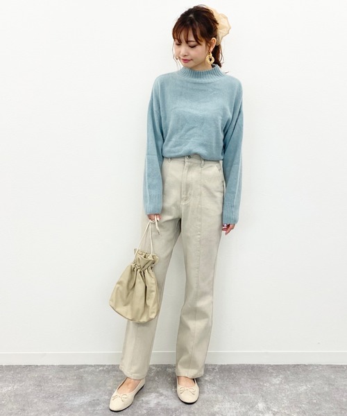 archives(アルシーヴ)の「ハイネックボリューム袖プルオーバー(ニット/セーター・レディース・グレー/ベージュ/グリーン/ブルー/モカ・MEDIUM)」の19枚目の写真