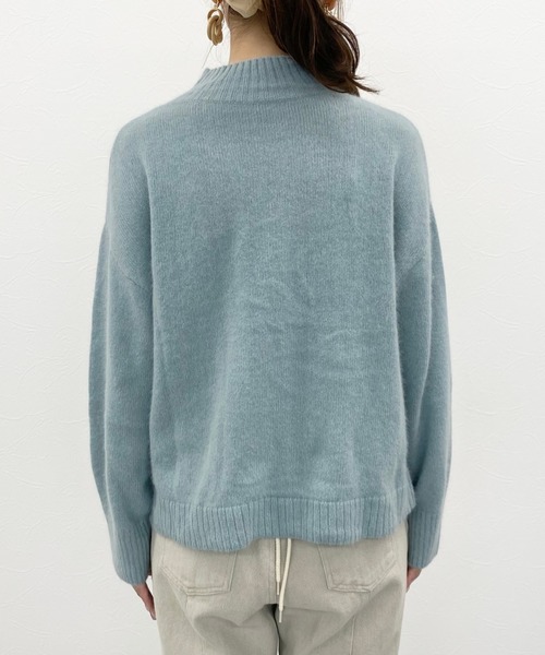 archives(アルシーヴ)の「ハイネックボリューム袖プルオーバー(ニット/セーター・レディース・グレー/ベージュ/グリーン/ブルー/モカ・MEDIUM)」の22枚目の写真