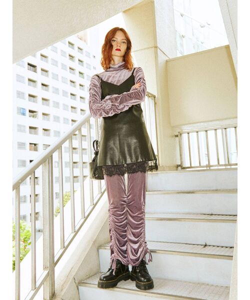 jouetie（ジュエティ）の「ベロアギャザーパンツ（その他パンツ・レディース・ブラック/ラベンダー/ブラウン・MEDIUM）」の6枚目の写真