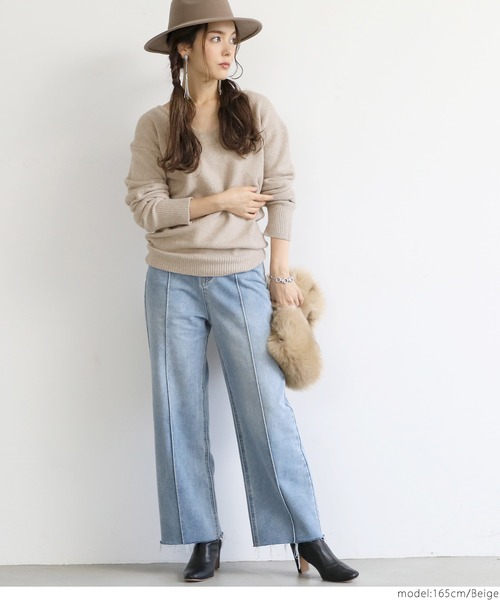 coca(coca)(コカ)の「リサイクルモヘアタッチVネックニット(ニット/セーター・レディース・ベージュ/ブラック/ブルー・ONE SIZE)」の10枚目の写真