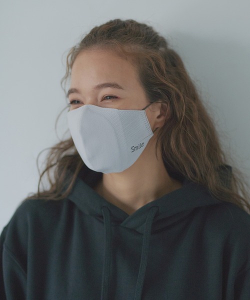PUAL CE CIN（ピュアルセシン）の「ホールガーメント SMILEマスク 大人用（マスク・レディース・オフホワイト/グレー/ライトグレー/ベージュ・FREE）」の10枚目の写真