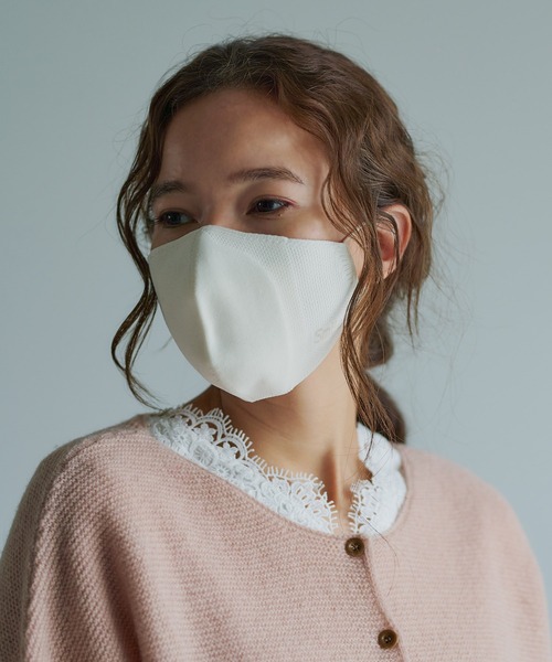 PUAL CE CIN（ピュアルセシン）の「ホールガーメント SMILEマスク 大人用（マスク・レディース・オフホワイト/グレー/ライトグレー/ベージュ・FREE）」の6枚目の写真