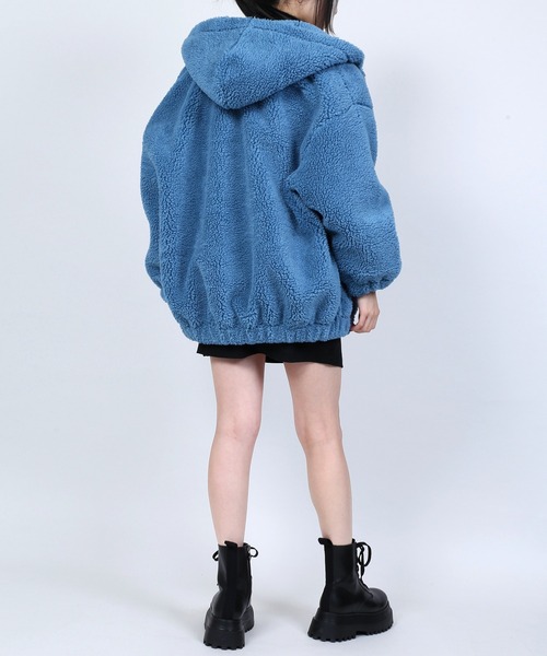 DING（ディング）の「DING/フードボアブルゾン（ブルゾン・レディース・ベージュ/ブルー・FREE）」の3枚目の写真