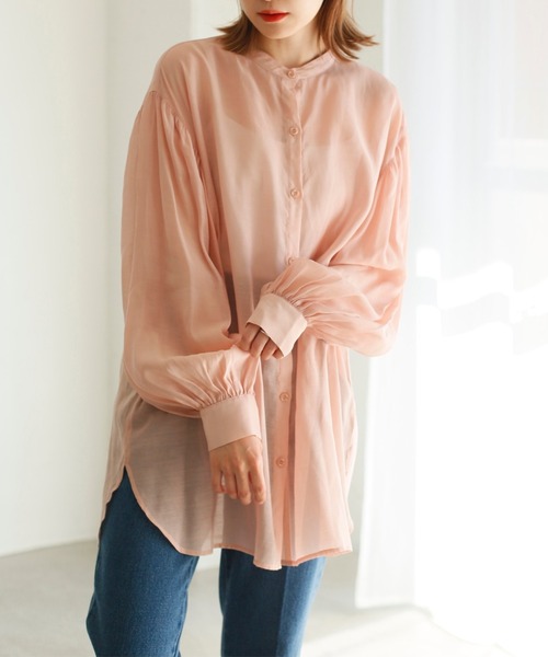 one after another NICE CLAUP(ワンアフターアナザーナイスクラップ)の「【WEB限定】バンドカラーシアーシャツ(シャツ/ブラウス・レディース・オフホワイト/ベージュ/ブルー/コーラルピンク/ブラウン/ミント・FREE)」の2枚目の写真