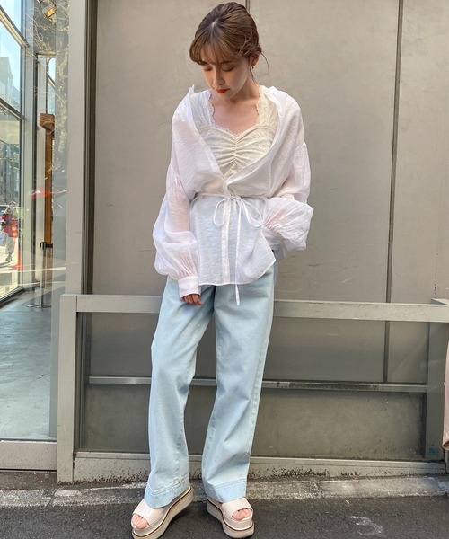 one after another NICE CLAUP(ワンアフターアナザーナイスクラップ)の「【WEB限定】バンドカラーシアーシャツ(シャツ/ブラウス・レディース・オフホワイト/ベージュ/ブルー/コーラルピンク/ブラウン/ミント・FREE)」の22枚目の写真