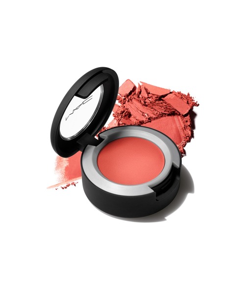 M・A・C（マック）の「【M･A･C /マック】パウダー キス アイシャドウ（アイシャドウ・レディース・ベスト オブ ミー/ワット クラウト！/ストライク ア ポーズ/ライプンド/ギブ ア グラム/デボーテッド トゥ チリ/ソー オート ライト ナウ/マイ トゥイーディ/フェルト キュート/ピー フォー ポテント/グッド ジーンズ/サッチ ア チュール/パー スウェード ミー/ディーズ バッグス アー デザイナー・FREE）」の8枚目の写真