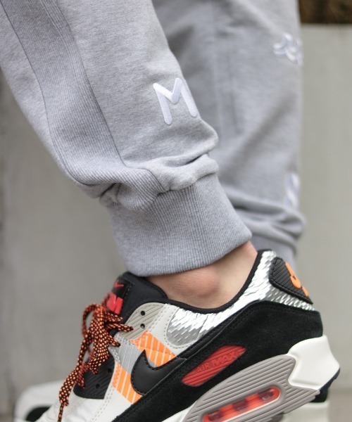 muta（ムータ）の「muta/ムータ/別注 Wappen Sweat Pants（スウェットパンツ・メンズ・ブラック/グレー・MEDIUM/LARGE/X-LARGE）」の9枚目の写真