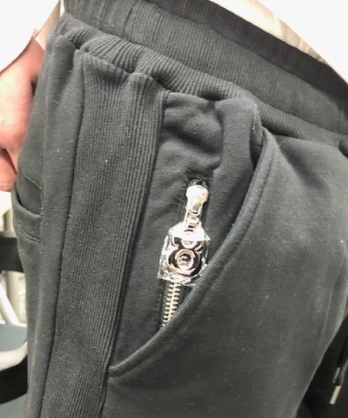 muta（ムータ）の「muta/ムータ/別注 Wappen Sweat Pants（スウェットパンツ・メンズ・ブラック/グレー・MEDIUM/LARGE/X-LARGE）」の3枚目の写真