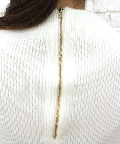 DouDou（ドゥドゥ）の「ボトルネックプルオーバー（ニット/セーター・レディース・オフホワイト/ブルー/ネイビー・FREE）」の9枚目の写真