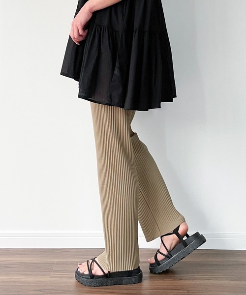 JUNOAH（ジュノア）の「ストレートリブパンツ（その他パンツ・レディース・ライトグレー/ブラック/ネイビー/ワイン/グレイッシュベージュ・MEDIUM/LARGE/X-LARGE）」の6枚目の写真